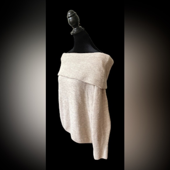 H&M: Sweater - Picture 13 of 17